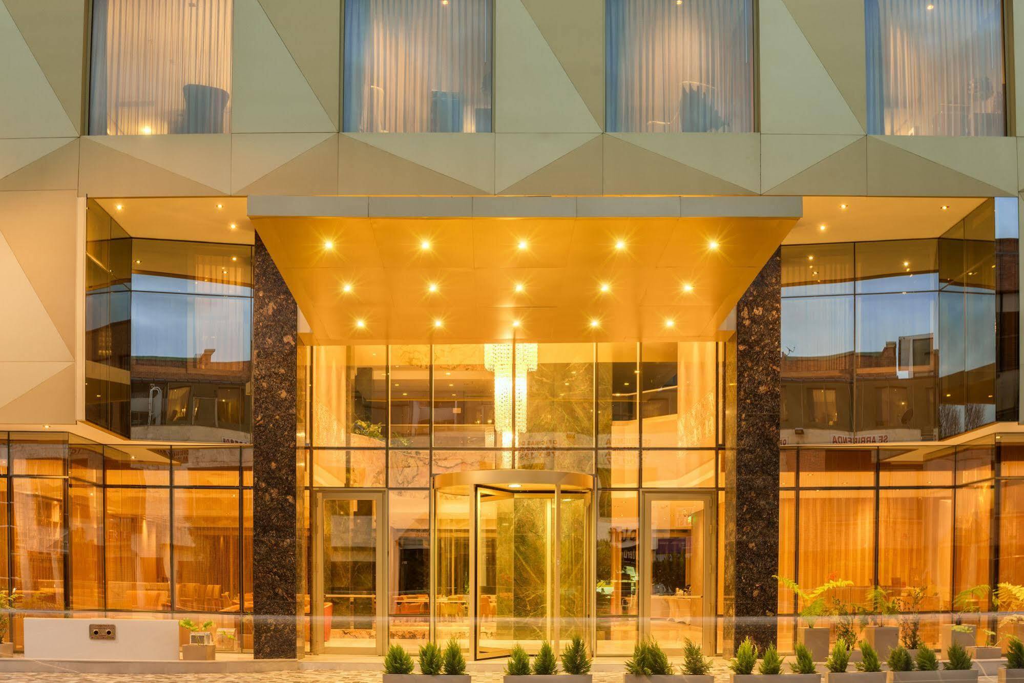 Hotel El Dorado Богота Екстериор снимка